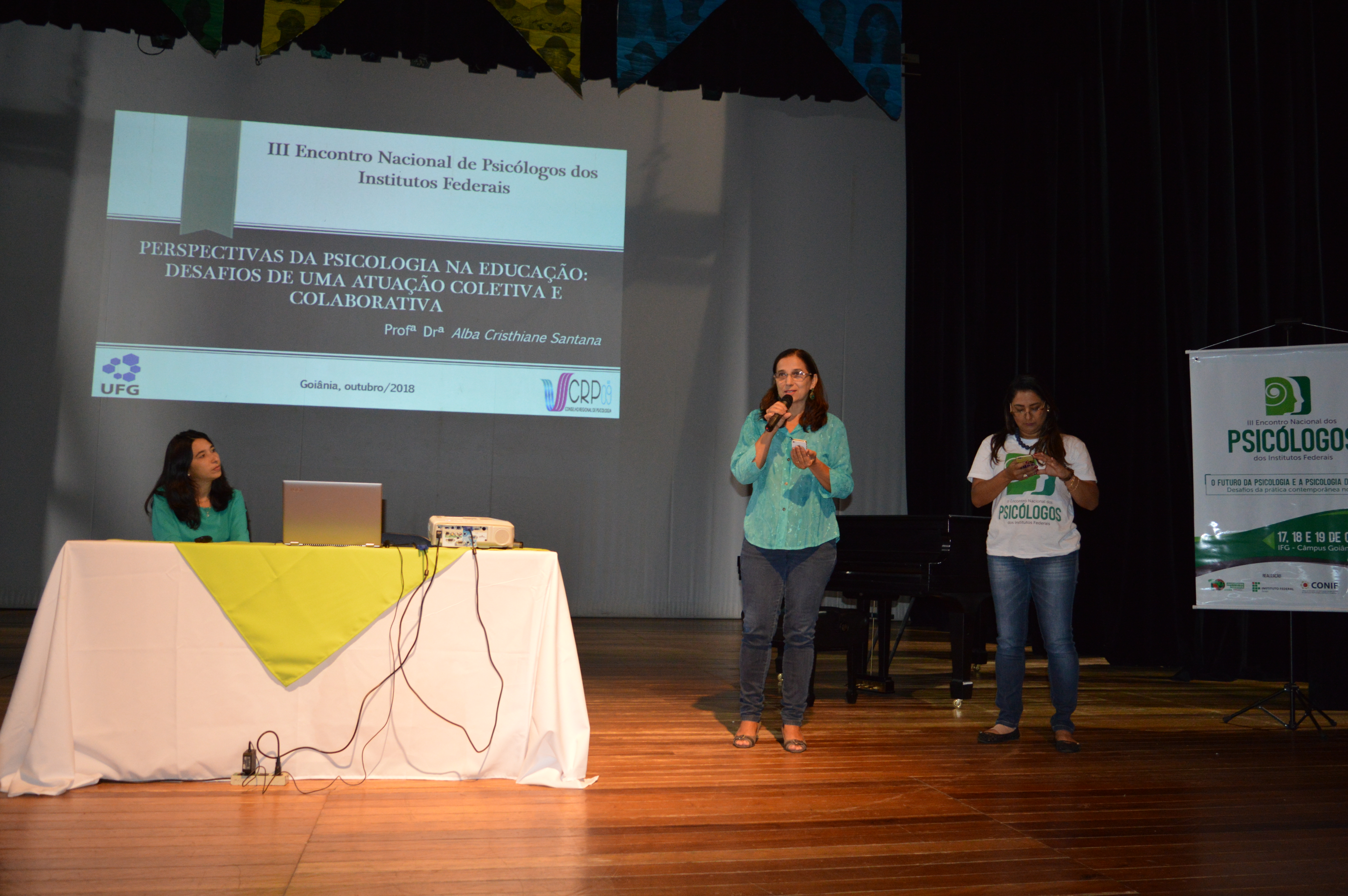 Palestra no último dia do Encontro foi proferida pela professora da UFG, Alba Santana.